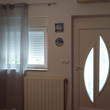 Apartments Matic Омишаль Экстерьер фото